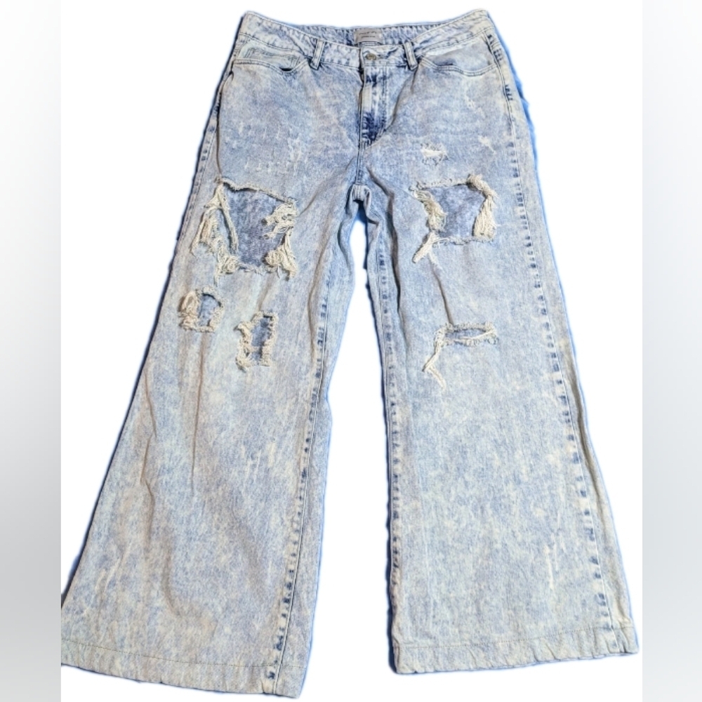 Distressed Wide-Leg Jeans | High Rise,‎ Acid-Wash | Street Style Uniq by Litz - Picture 2 of 10